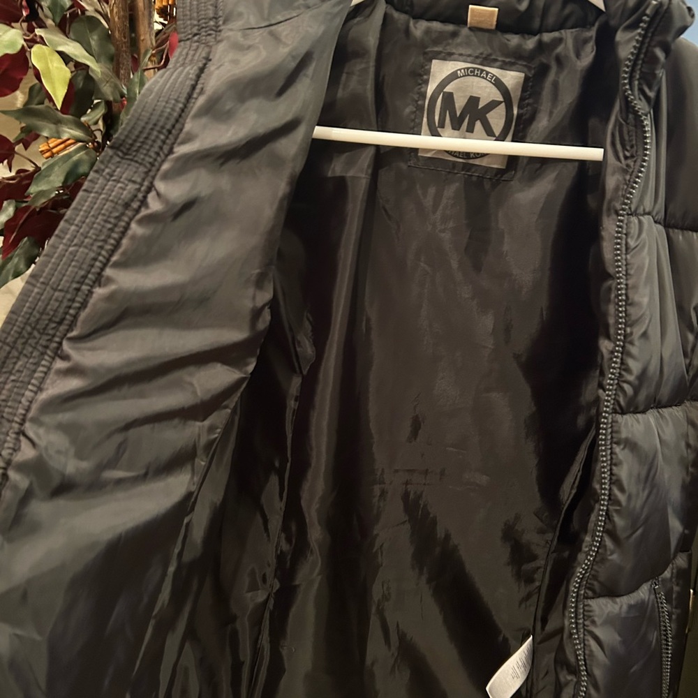 Michael Kors puffer jacket - Picture 5 of 9